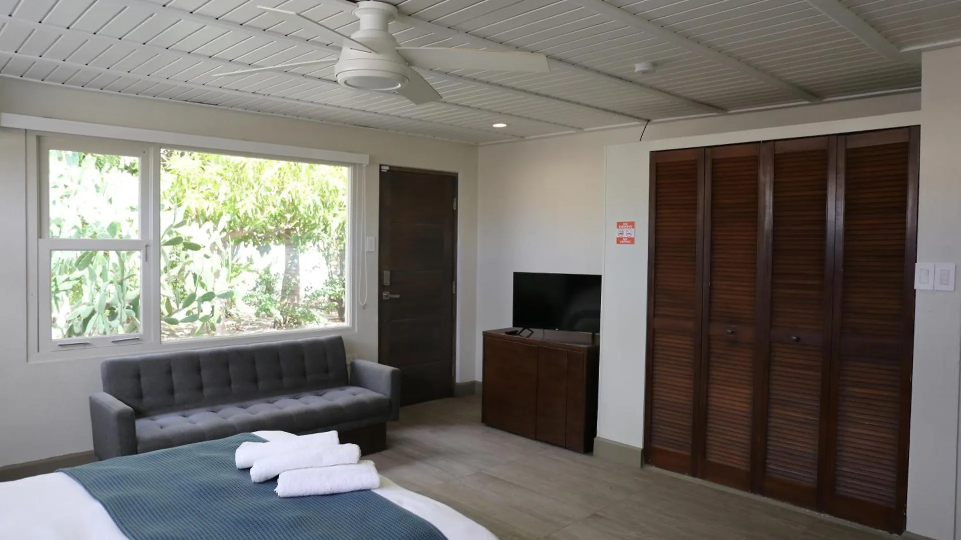 Bed & Breakfast Aloe B&B Oranjestad